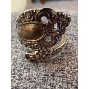 Vintage 1881 Rogers Onedia Silver Plate Spoon Ring Floral Scroll 4.5 Cottage